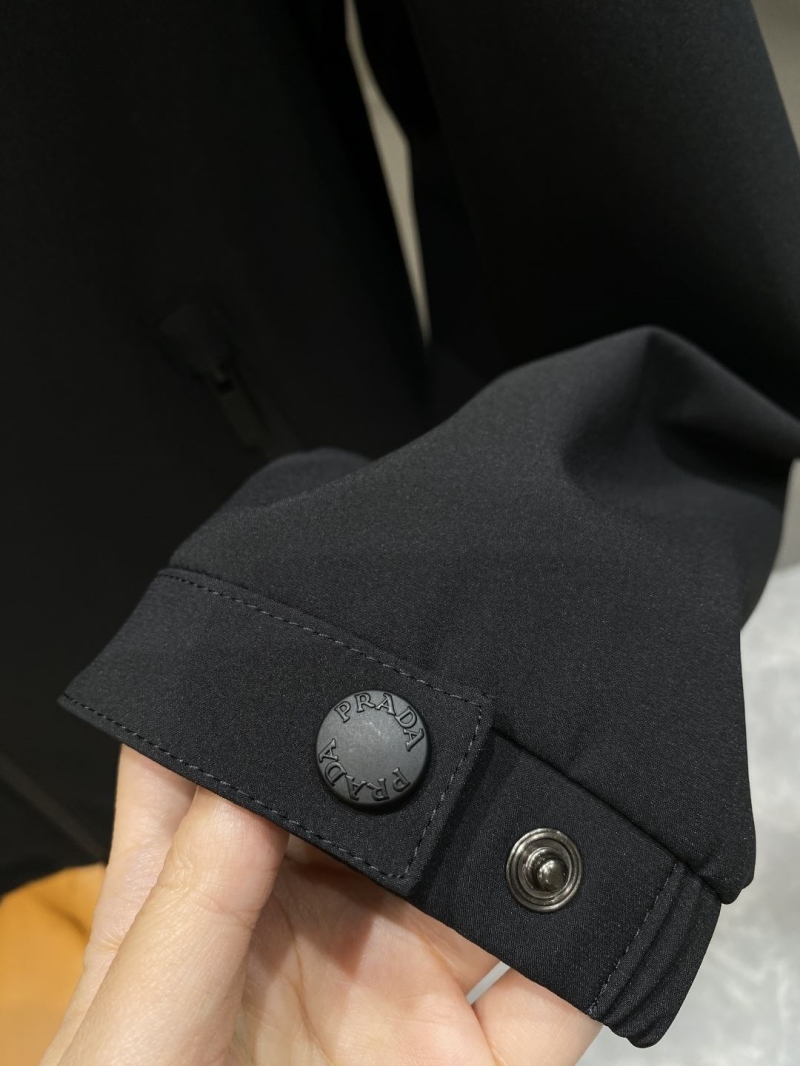 Pra*a outwear